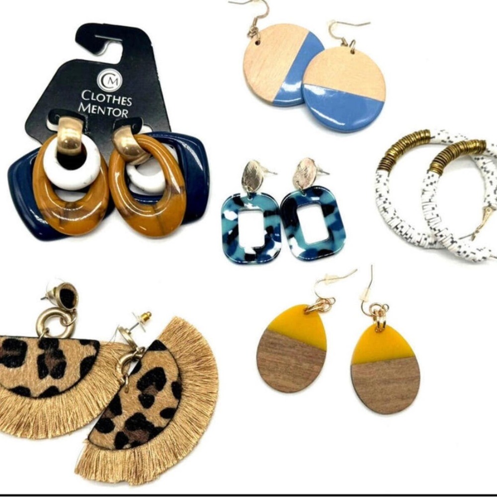 Bundle of 6 pairs of Pierced earrings